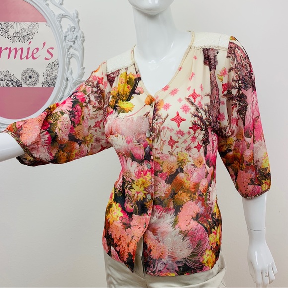 Anthropologie Tops - 😍HOST PICK😍 Anthropologie  Fig&Flower /Button up